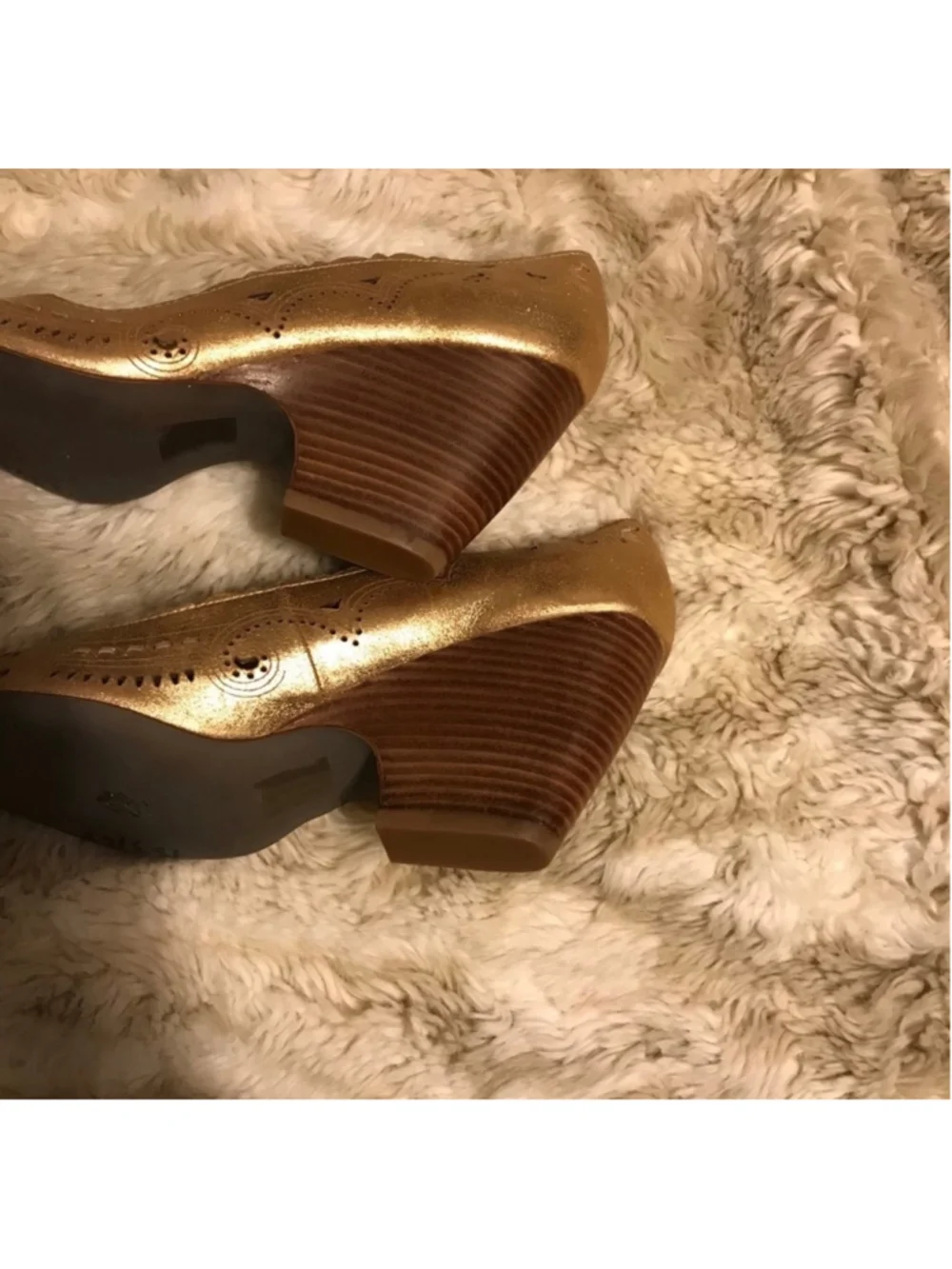 Luna Rosa Gold Metallic Laser Cut Pointed Toe Wedge Size 10 Boho Comfort